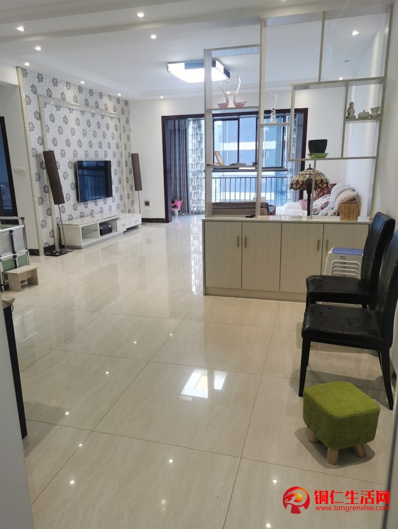 金灘半島豪苑3室2廳2衛2600元/月